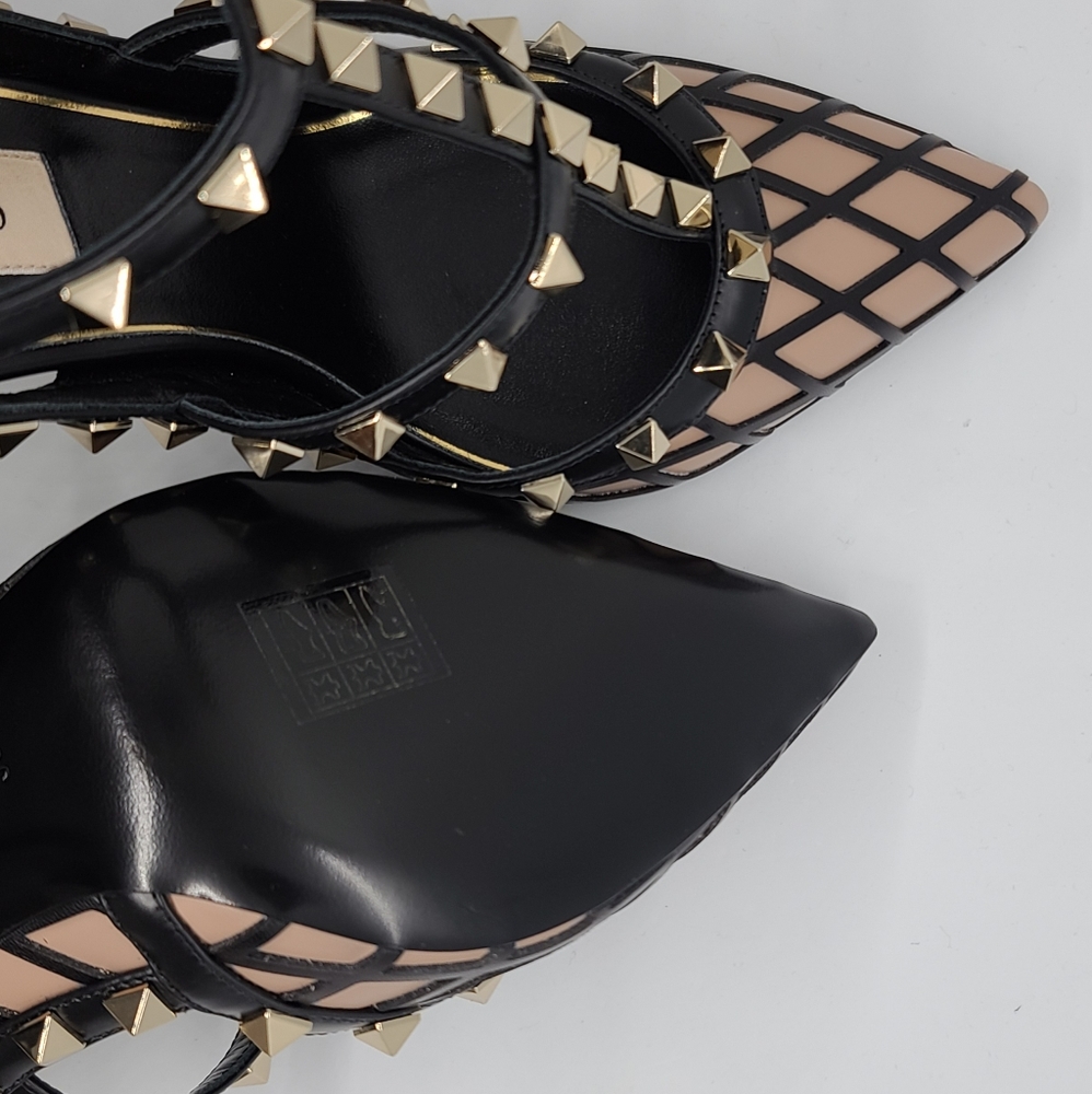 Valentino Garavani Rockstud Boudoir Pump sz 38 NIB - Picture 10 of 11